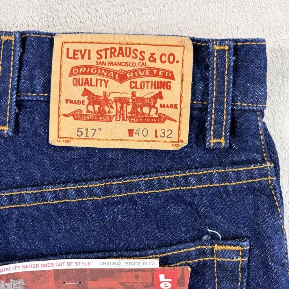 Vintage Levi's 517 Boot Cut Jeans in Blue Denim Men 40x33 (Tag 40x32) Y2K NWT